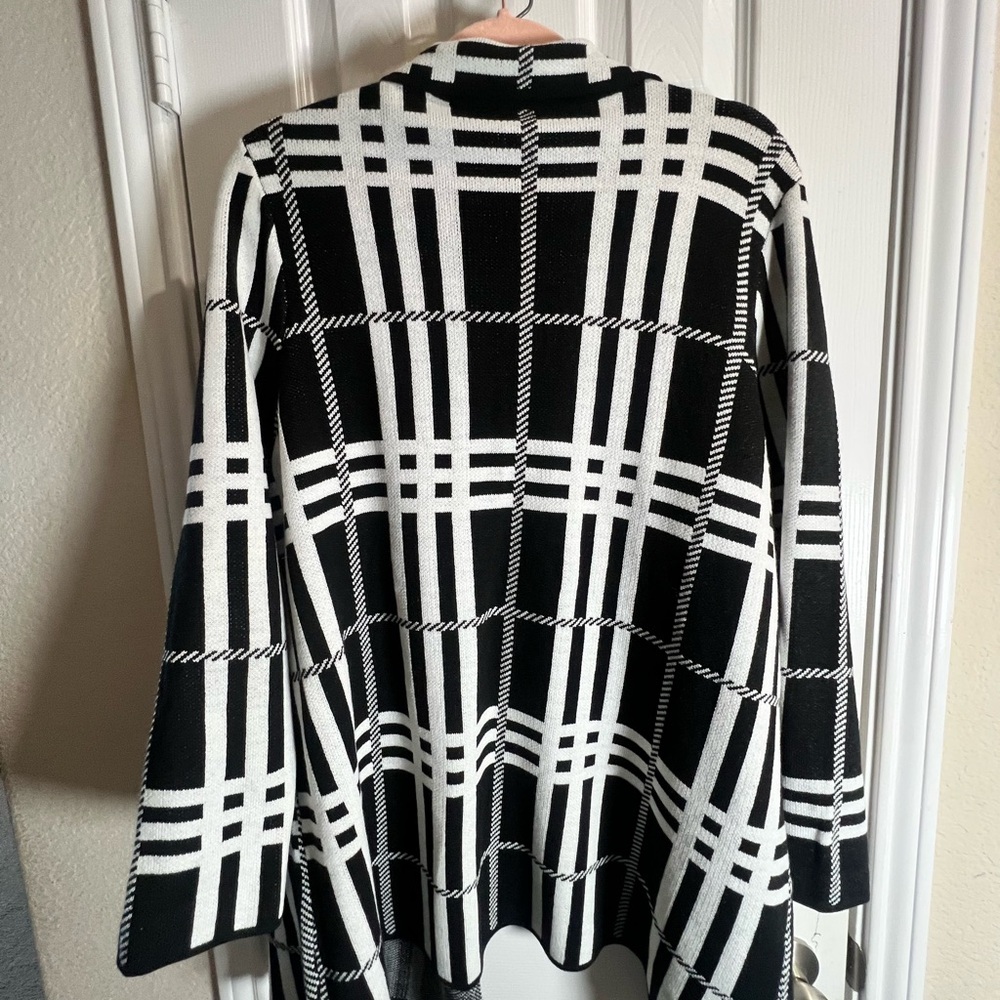 Investments Black and White Checkered Long Sleeve Dress
